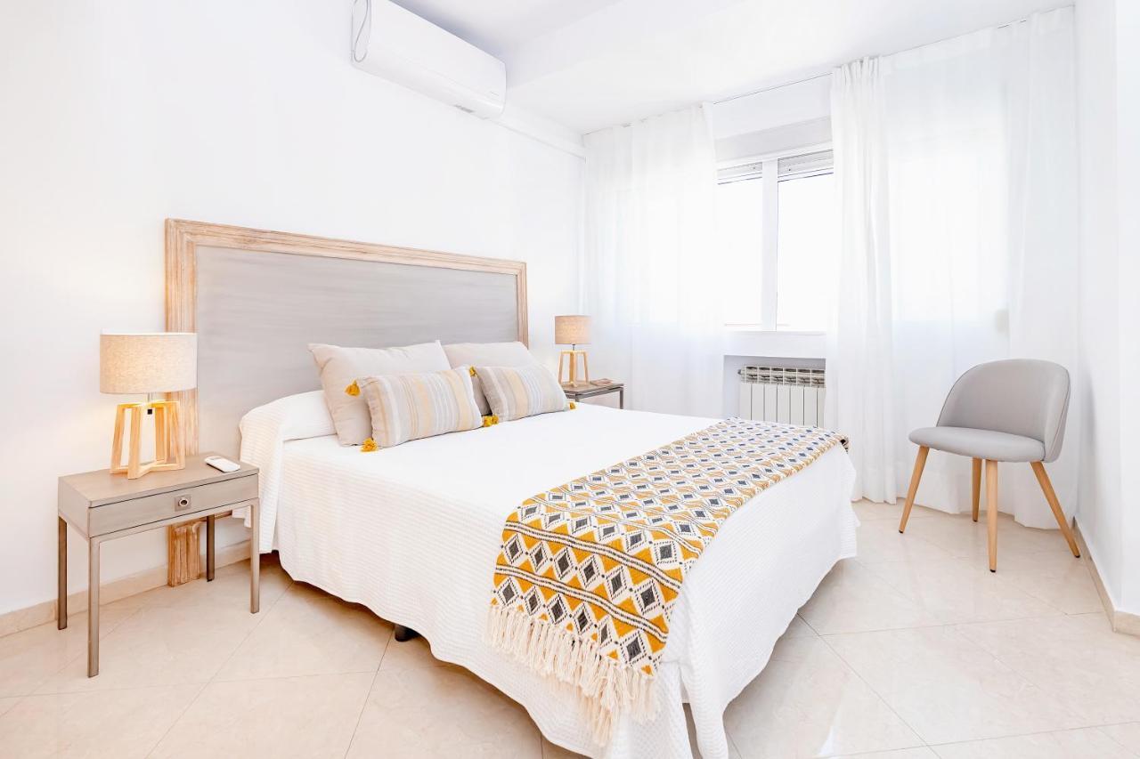 Bhost - Paseo De La Malagueta Apartment Malaga Luaran gambar