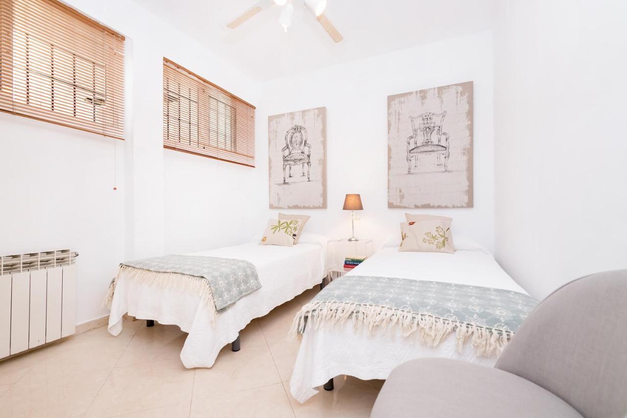 Bhost - Paseo De La Malagueta Apartment Malaga Luaran gambar