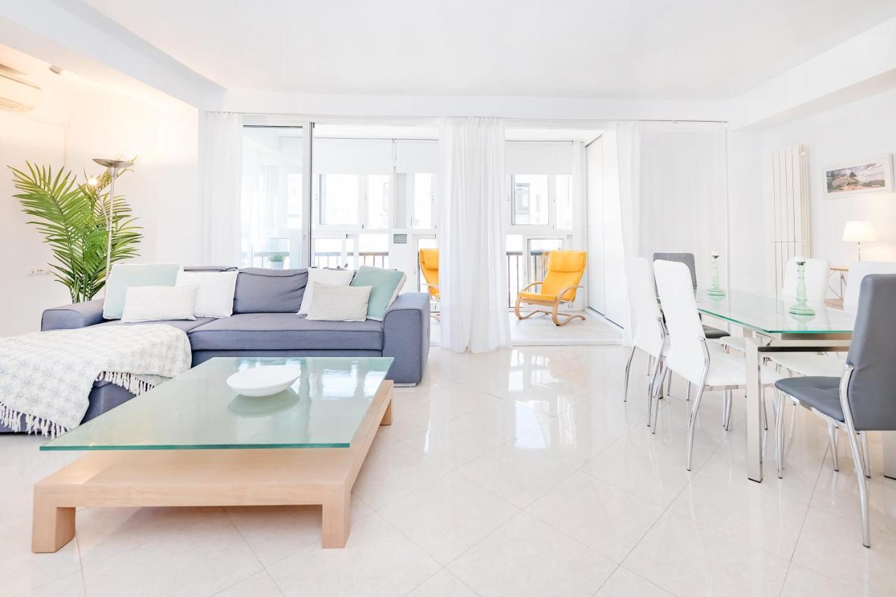 Bhost - Paseo De La Malagueta Apartment Malaga Luaran gambar